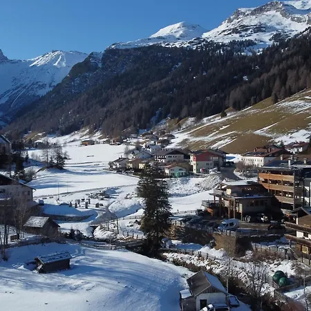 Jenewein By Interhome