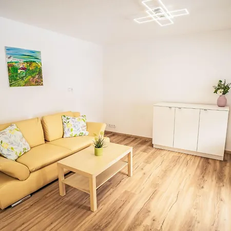 Daire Jenewein By Interhome *